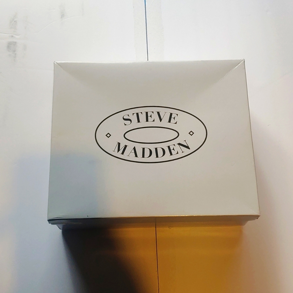 Steve Madden black wedges size 8